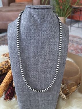 Beautiful NWT Native American Navajo 22" 5m Sterling Navajo Pearl Necklace 🩶🎁